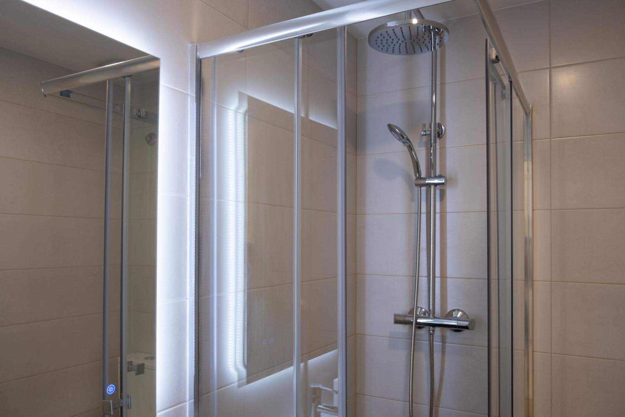 Victoria'S Home Modern And Cosy 2 Bedroom Apartment Malaga Luaran gambar